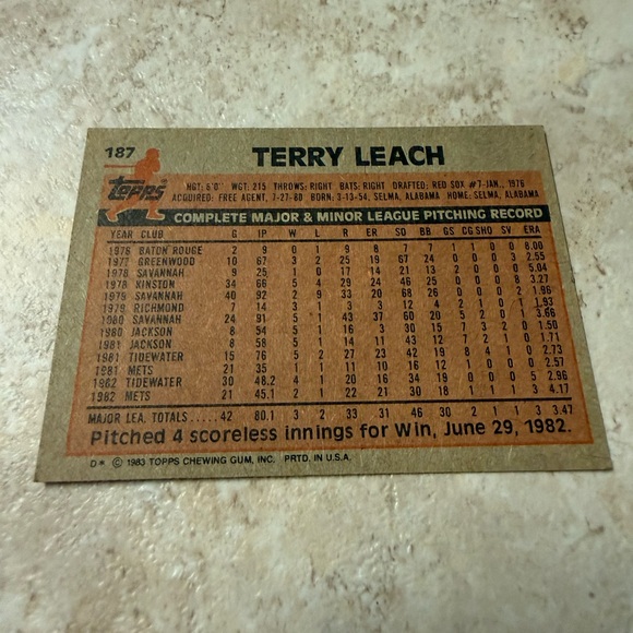 Topps Terry Leach Baseball Card with Orange and Black Accents - Picture 2 of 2